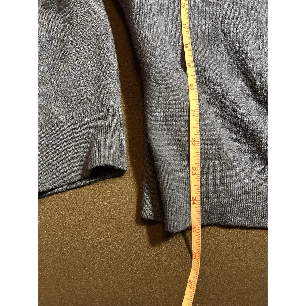 Banana Republic Mens Blue Gray 100% Merino Wool V-Neck Pullover Sweater L
